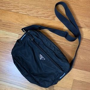 Vintage Y2K Prada Nylon Crossbody Bag EUC
